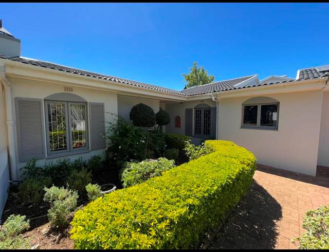 4 BEDROOM HOUSE FOR SALE IN PANORAMA